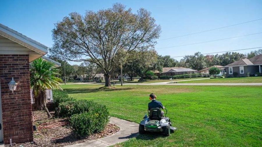 tondeuse autoportée sur batterie Z6 Zéro Turn EGO tondeuse autoportée sur batterie Z6 Zéro Turn EGO
